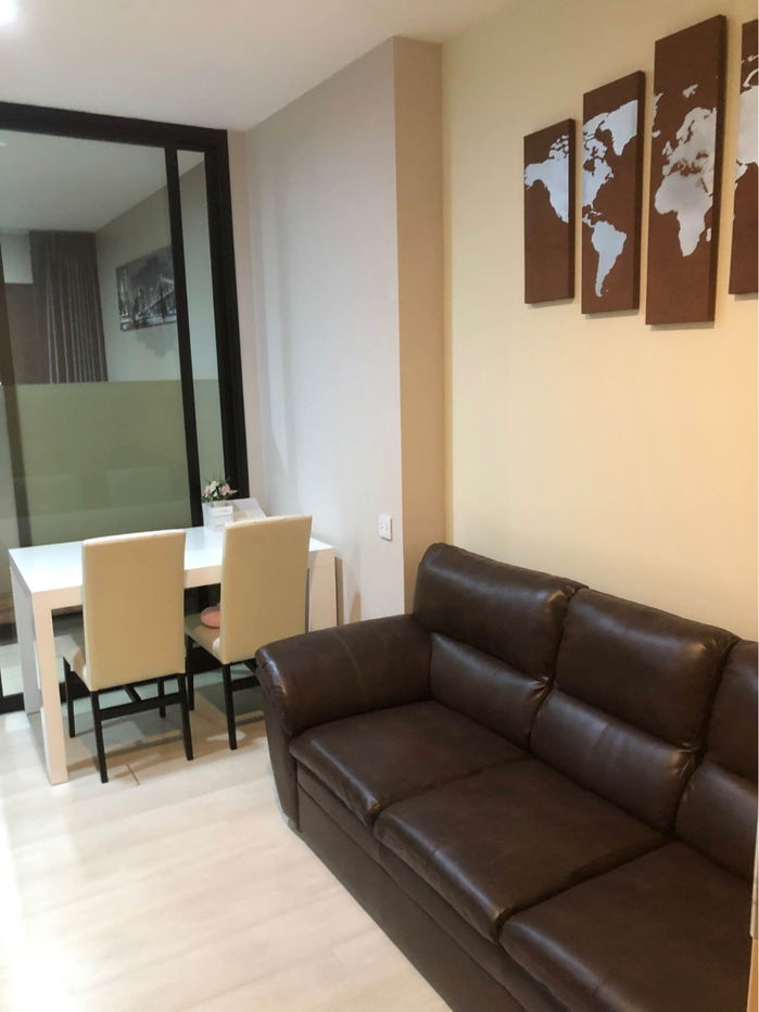 MRT Phetchaburi 150 မီတာ။