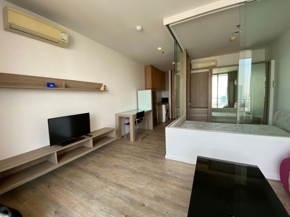 The Issara Ladprao (Studio 35sqm)