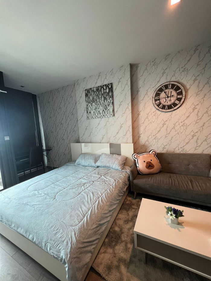 MRT Lad Phrao 100 m. Price  15,000 Baht Condo Whizdom Avenue Ratchada - Ladprao ( Rental )