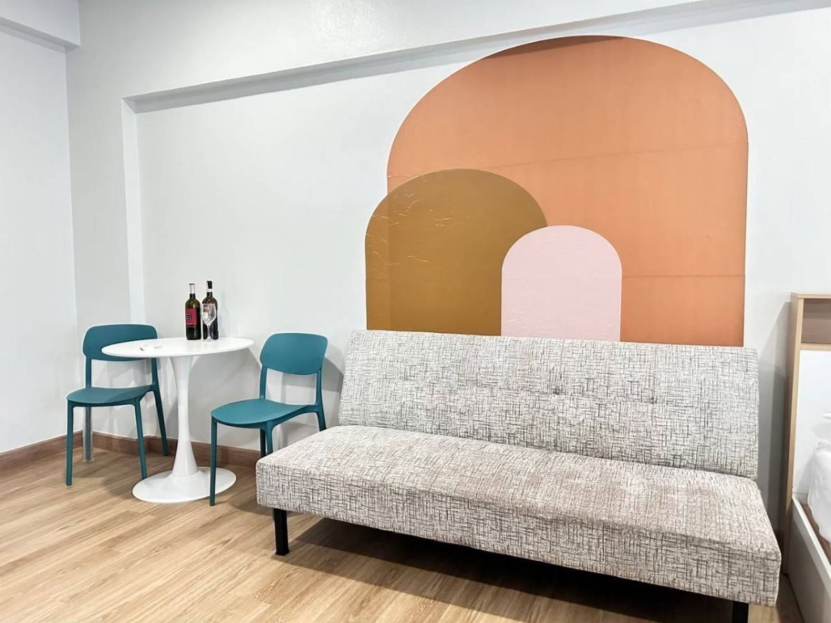 Condo for rent with   1 bedroom, 1 bathroom and   1 kitchen.