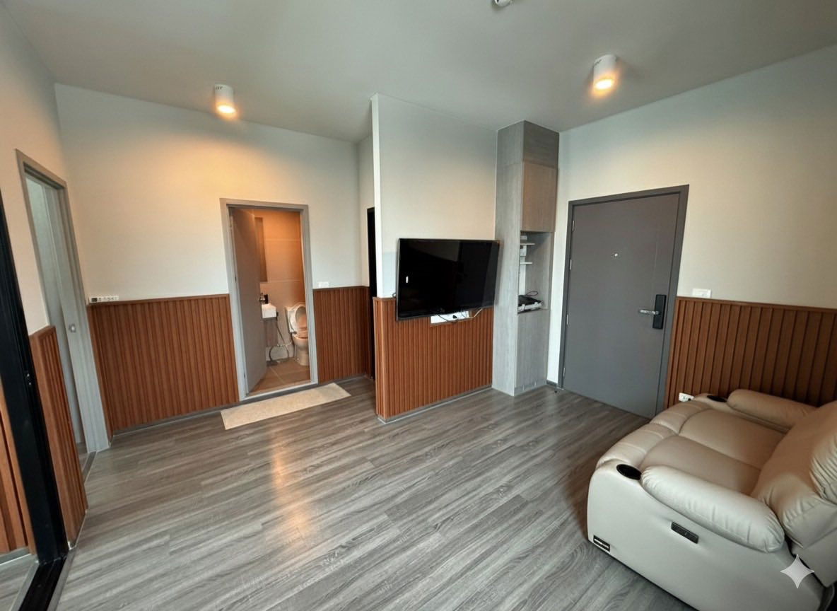 🍀 For Rent Ideo Ramkhamhaeng - Lam Sali Station 🍀 Add Line ID: @zcondo (with@) 🔥 Z4997