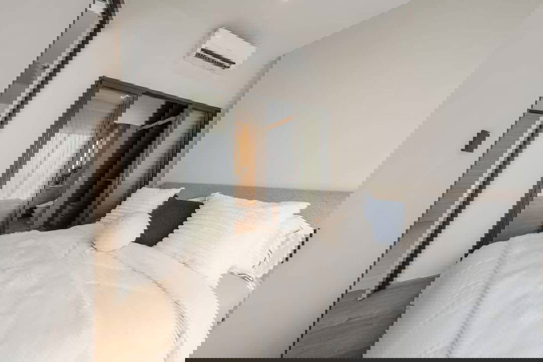 FOR RENT The Crest park residences