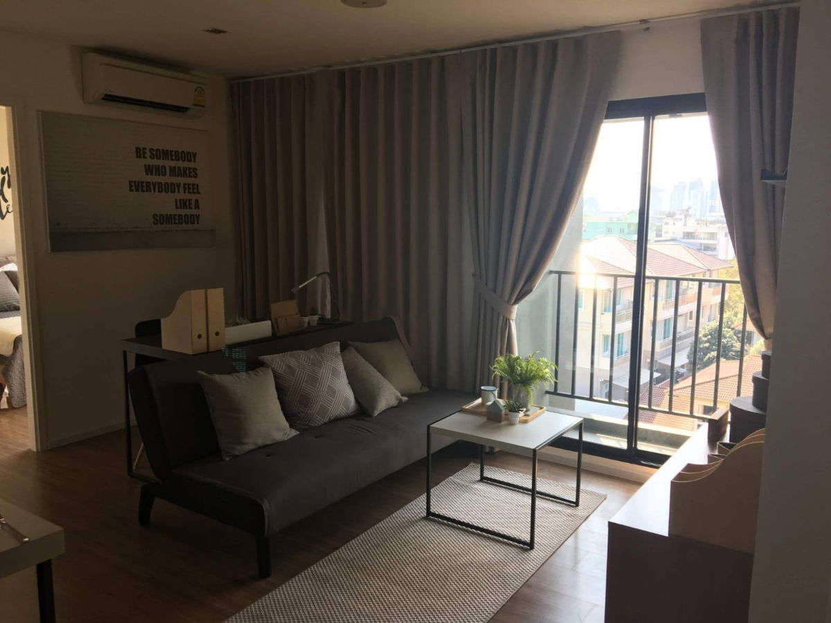 2-Bedroom Condo for Rent near BTS Punnawithi and Udom Suk