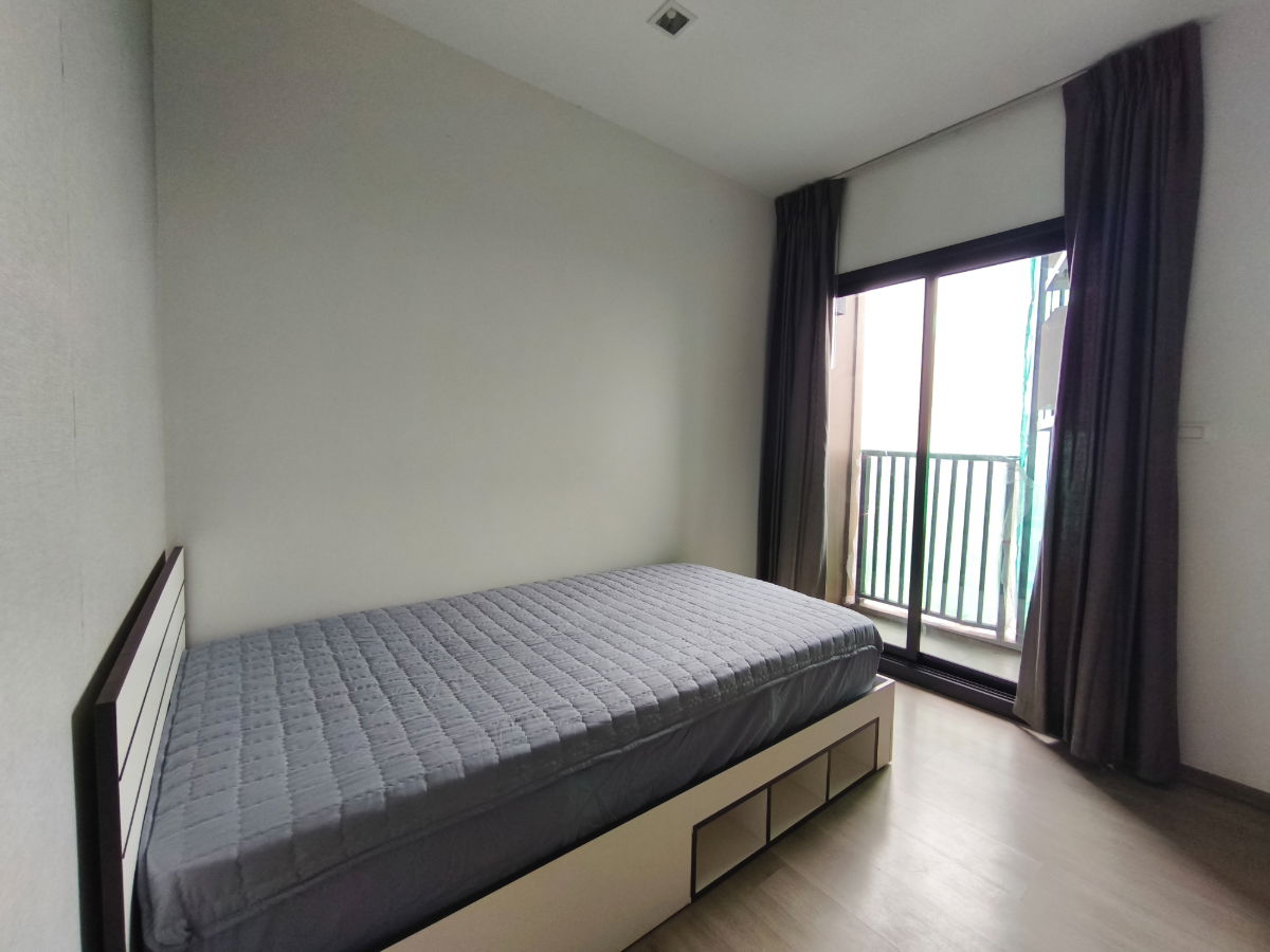 P-44536 Condo for rent The Base Phetkasem fully furnished (Confirm again when visit).