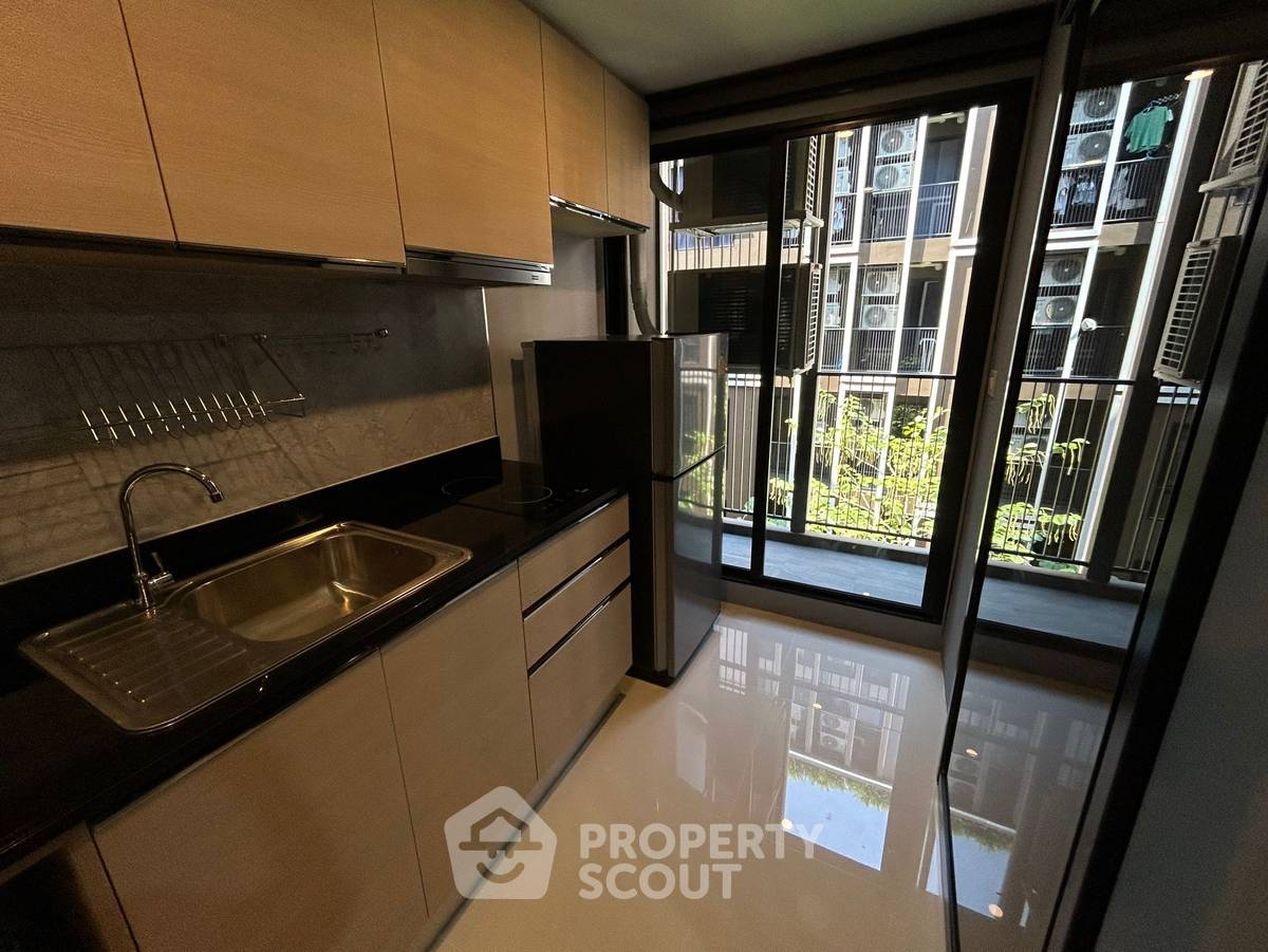 1-BR Condo at The Shade Sathorn 1 near MRT Khlong Toei (ID 1964280)