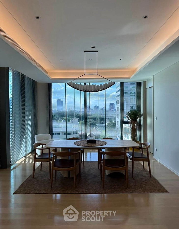 2-BR Condo at Baan Sindhorn near BTS Ratchadamri (ID 2085568)