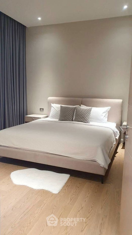 2-BR Condo at Magnolias Waterfront Residences near BTS Saphan Taksin (ID 2515284)