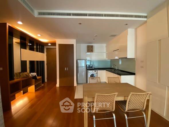 1-BR Condo at Bright Sukhumvit 24 Condominium near BTS Phrom Phong (ID 2434284)