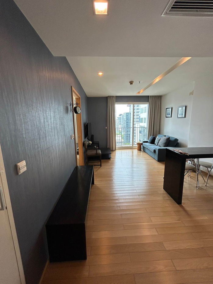 出租公寓 SIRI AT SUKHUMVIT 1 号楼 24 楼，1 间卧室，房间面积 52 平方米