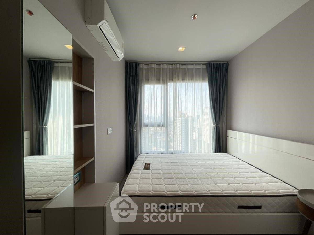 2-BR Condo at Life Asoke - Rama 9 near MRT Phra Ram 9 (ID 2027553)