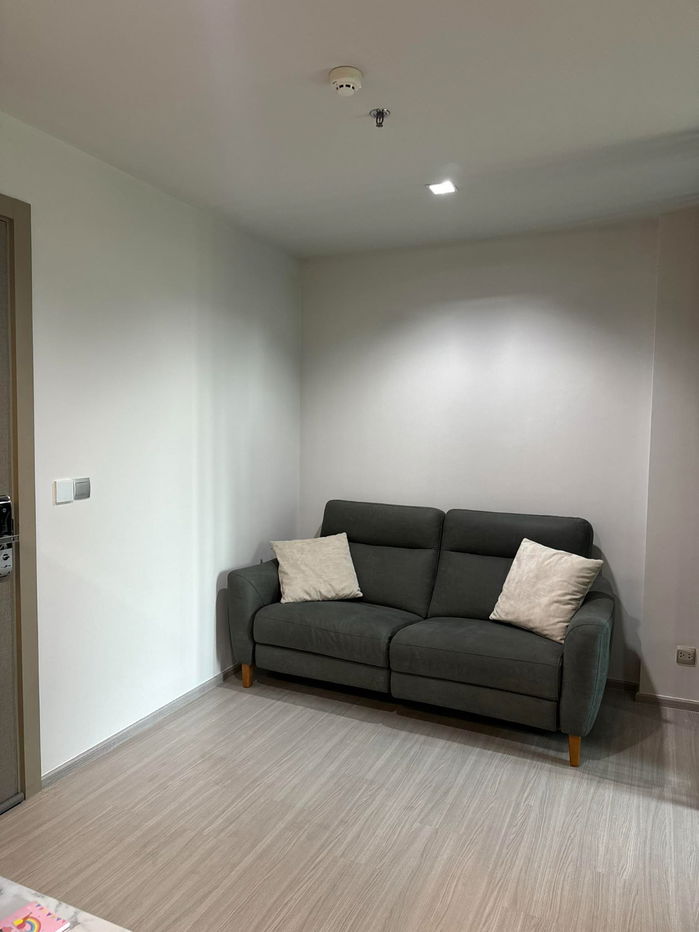 For Rent Condo LIFE ASOKE - RAMA 9 Building A, Floor 9,1 bed room, Room size 32 sqm