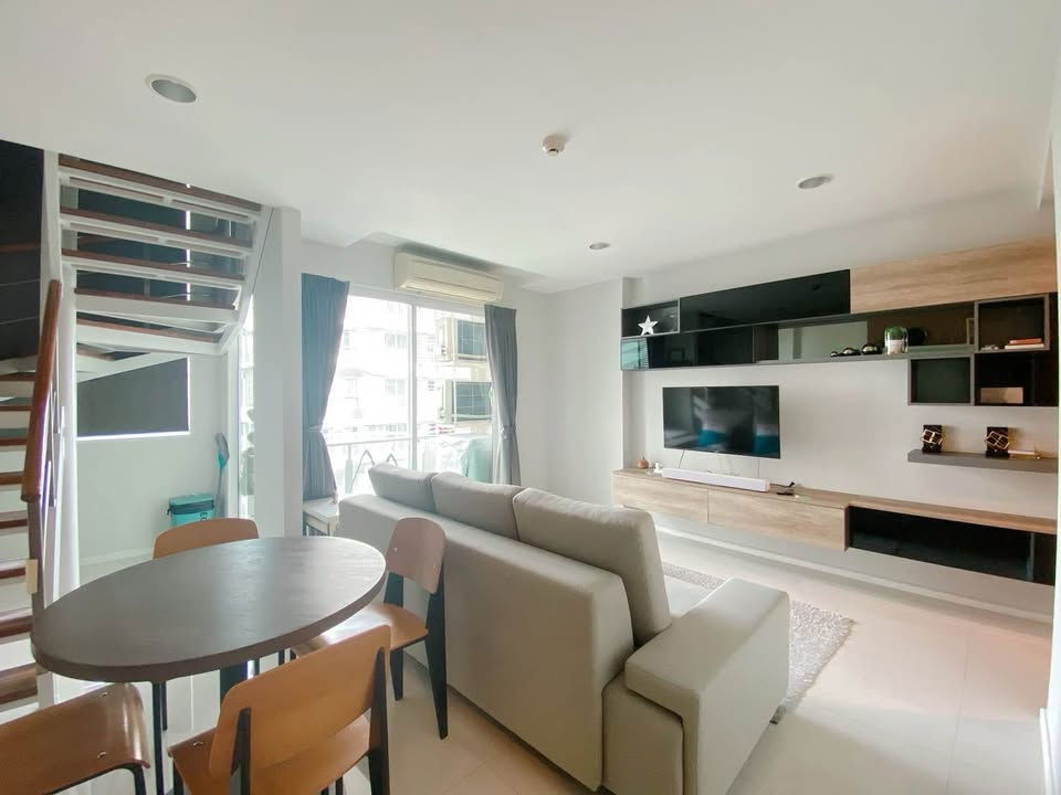 RS4521 For Rent: Whizdom The Exclusive (Duplex) near BTS Punnawithi