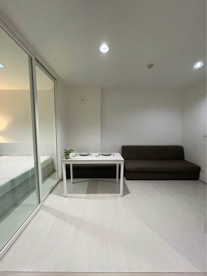 BTS Chang Erawan 120 m. Price  12,000 Baht Condo ASPIRE Erawan ( Rental )