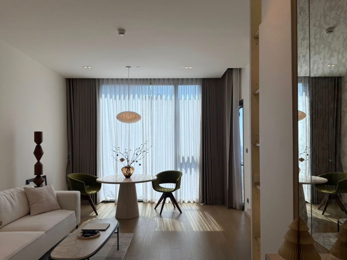 📍 Condo for Rent at The Strand Thonglor 🚇 BTS Thonglor ❤️ 80,000 THB/month | Property ID: RS4512