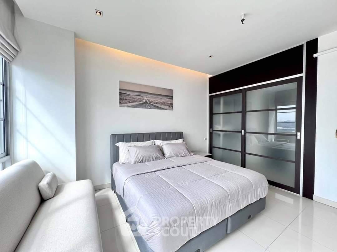 BTS Asok အနီး Citi Smart Sukhumvit 18 ရှိ 2-BR ကွန်ဒို (ID 1794748)
