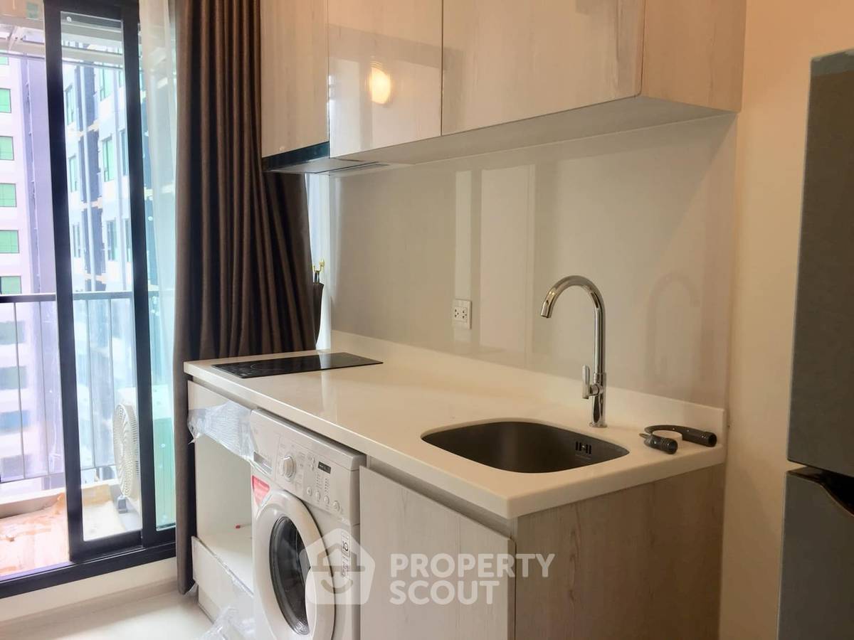 1-BR Condo at Rhythm Sukhumvit 36-38 near BTS Thong Lor (ID 1801841)