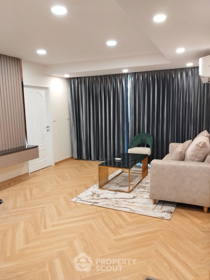 2-BR Condo at Las Colinas near BTS Asok (ID 2133278)