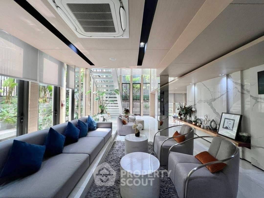 1-BR Condo at Walden Asoke near MRT Sukhumvit (ID 2519446)