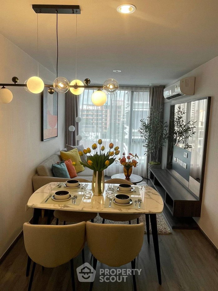 2-BR Condo at Ideo Mobi Sukhumvit 40 near BTS Ekkamai (ID 2520275)