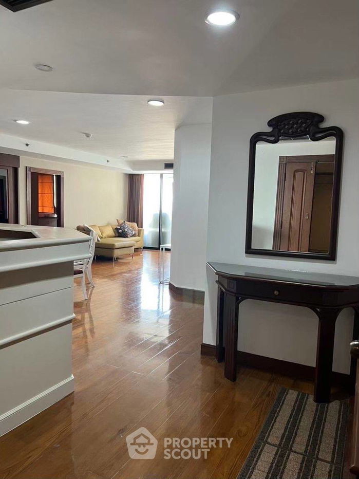 2-BR Condo at Las Colinas near BTS Asok (ID 2520732)