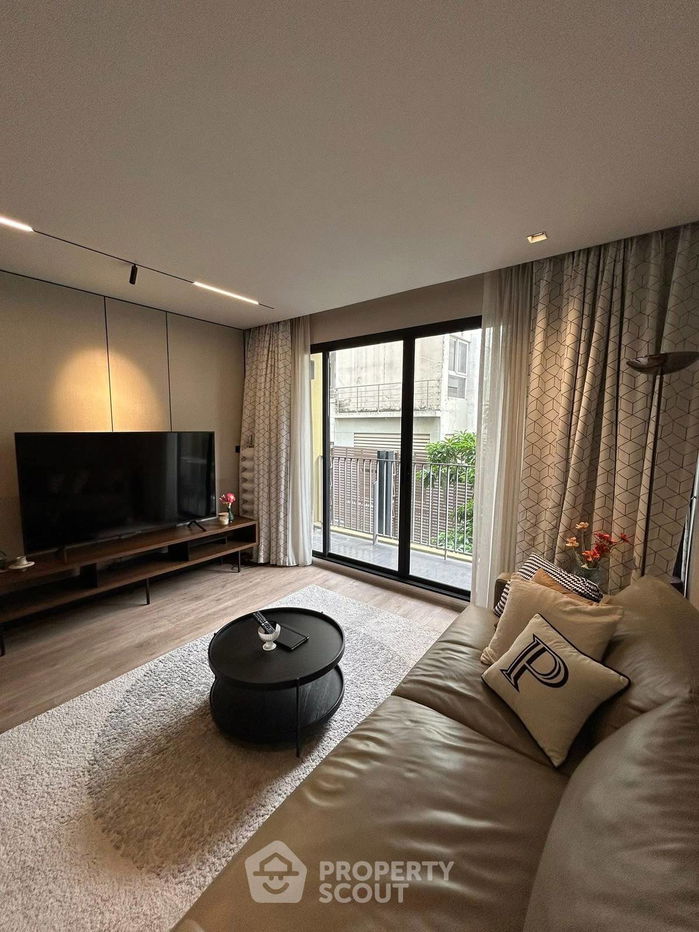 1-BR Condo at Noble Above Wireless-Ruamrudee near BTS Nana (ID 2519000)