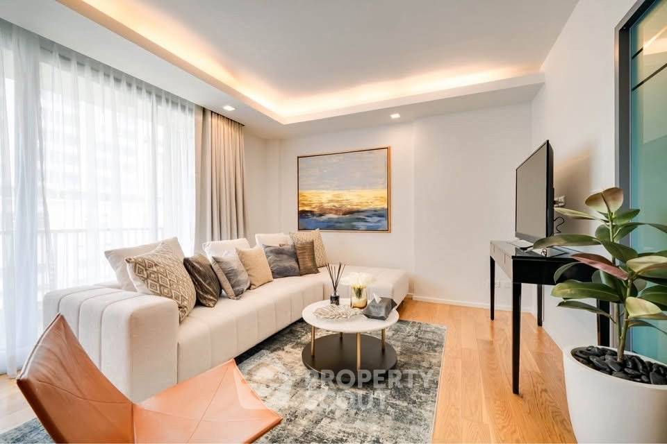 2-BR Condo at Focus Ploenchit near BTS Nana (ID 2522239)