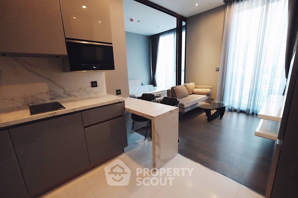 1-BR Condo at The Esse At Singha Complex near MRT Phetchaburi (ID 2524382)