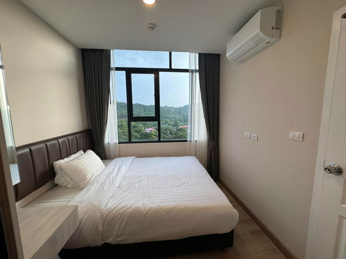For rent The Strand Indeed Si Racha  1 bedroom price 8,000 baht.