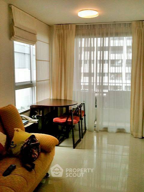 1-BR Condo at The Clover Thonglor Residence near BTS Thong Lor (ID 2524256)