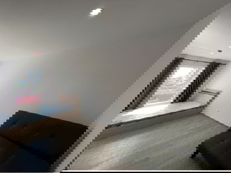 RYE Talat Phlu | Price 8,500 THB | Beautiful room, great location, fully furnished, ready to move in.