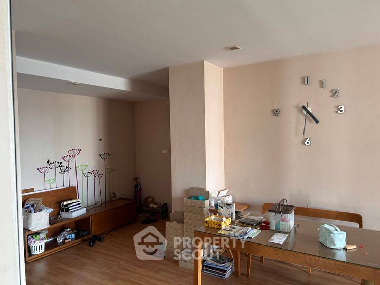 2-BR Condo at Tree Condo Ladprao 27 near MRT Ratchadaphisek (ID 2526068)