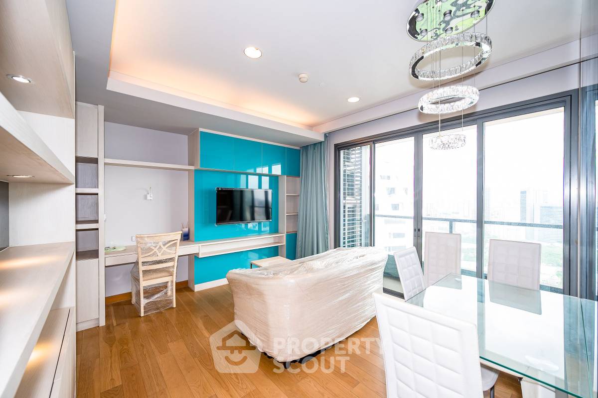 2-BR Condo at The Lumpini 24 near BTS Phrom Phong (ID 2527472)