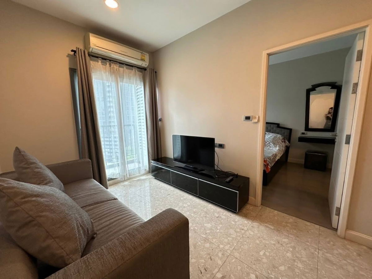 BTS Thonglor 230 m. Price  27,000 Baht Condo The Crest Sukhumvit 34 ( Rental )