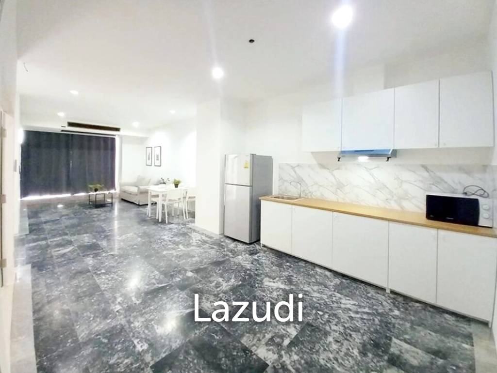 81 sqm high floor condo in Khlong Tan Nuea Bangkok